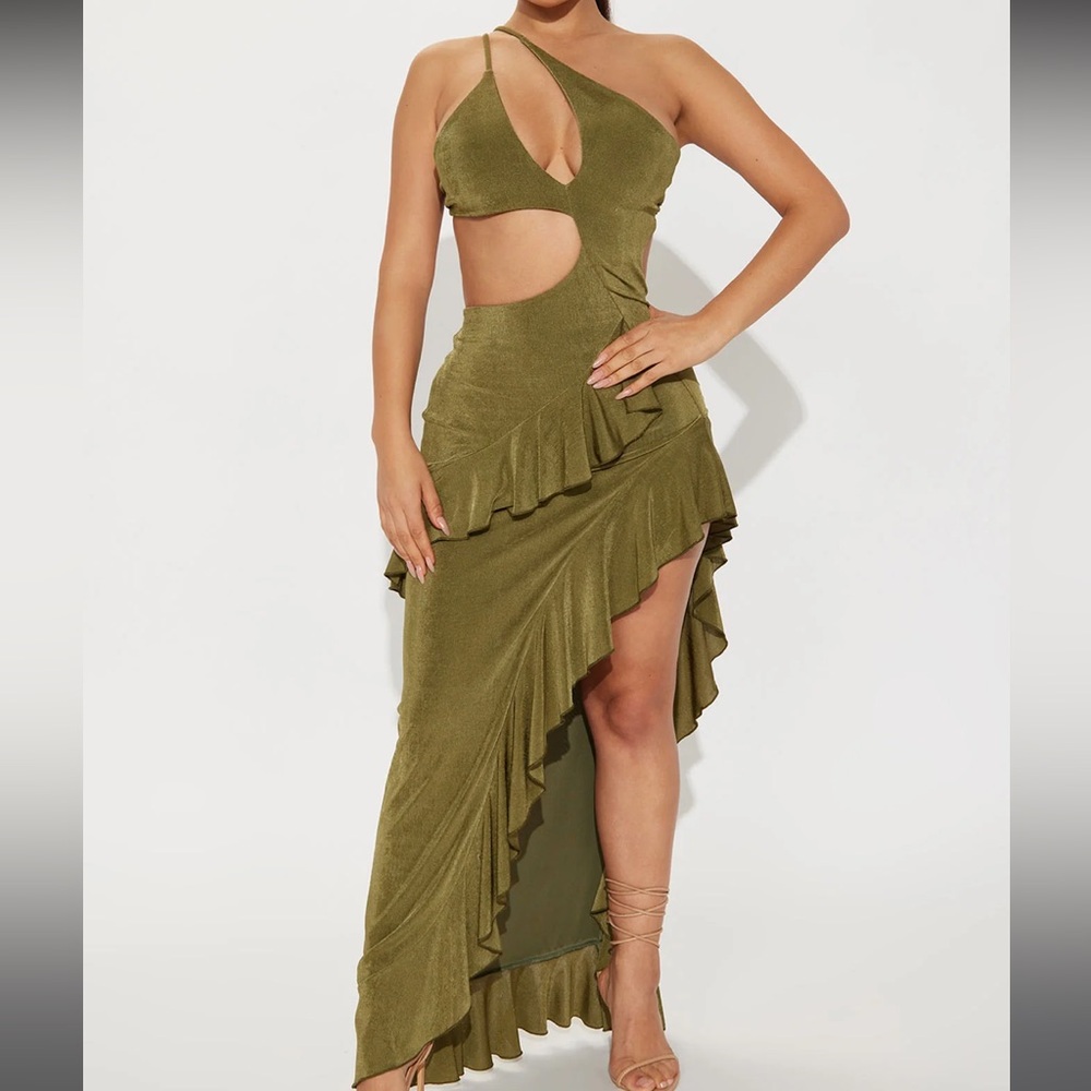 Maxi cut out dress